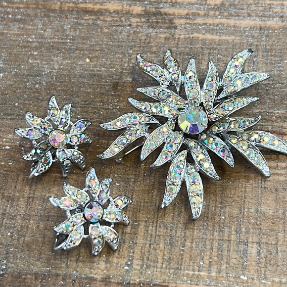 Sarah Coventry Aurora Blaze Vintage Brooch & Earrings Set. 1960’s - Picture 2 of 16